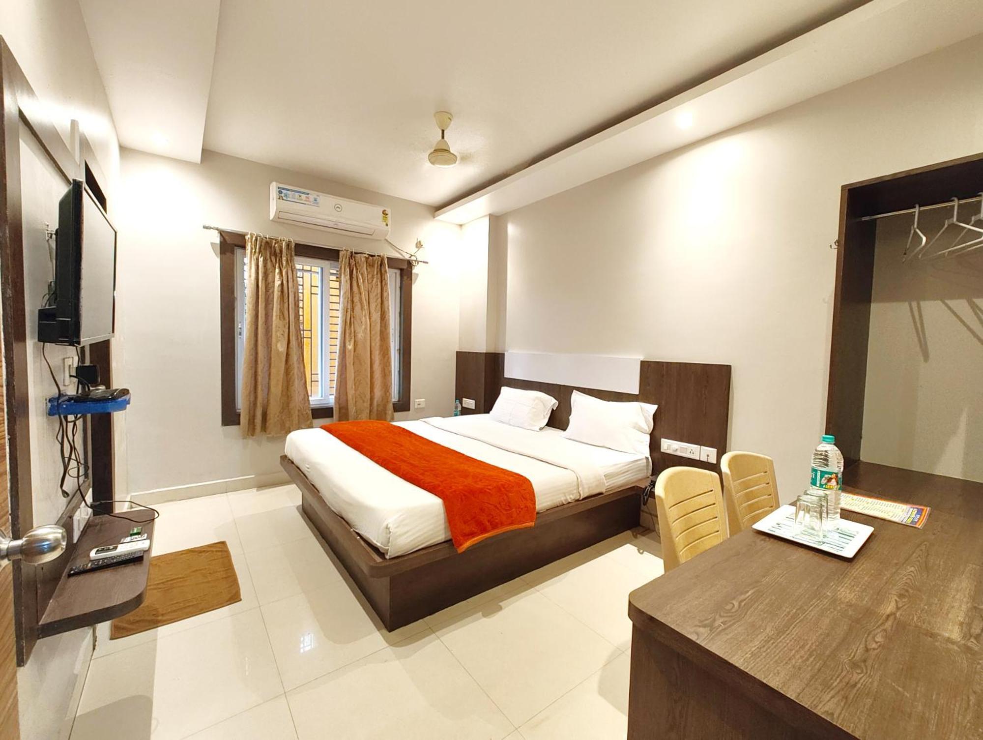 Goroomgo Hotel Home Town Puri Near Golden Beach And Temple গোরুমগো হোটেল হোম টাউন পুরী গোল্ডেন বিচ এবং মন্দিরের কাছে गोल्डन बीच के पास होटल होम टाउन - Fully-Air-Conditioned-With-Lift-Wifi-Home Style-Food Menu-And Parking Facilities - Book Now Eksteriør bilde
