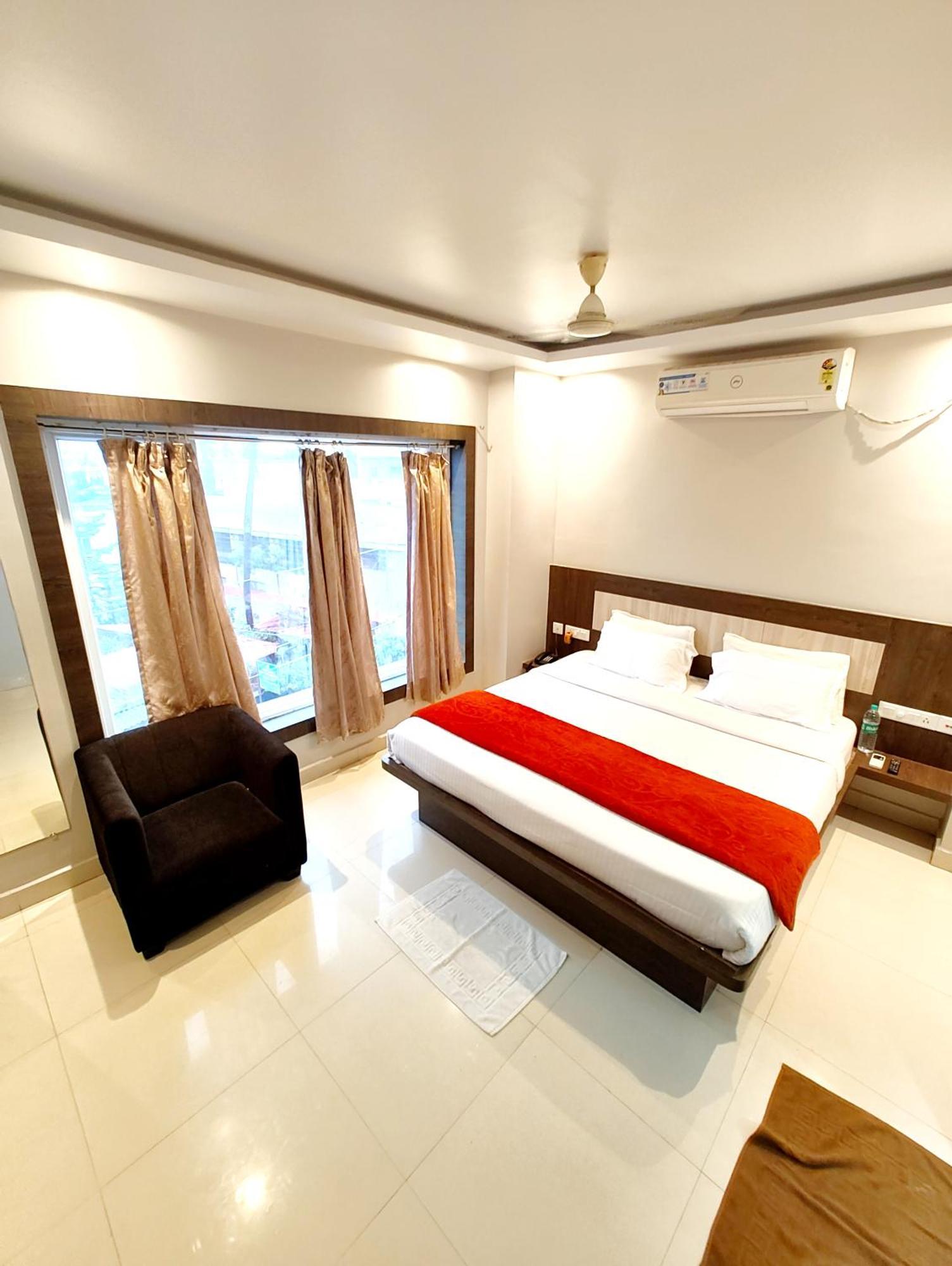 Goroomgo Hotel Home Town Puri Near Golden Beach And Temple গোরুমগো হোটেল হোম টাউন পুরী গোল্ডেন বিচ এবং মন্দিরের কাছে गोल्डन बीच के पास होटल होम टाउन - Fully-Air-Conditioned-With-Lift-Wifi-Home Style-Food Menu-And Parking Facilities - Book Now Eksteriør bilde