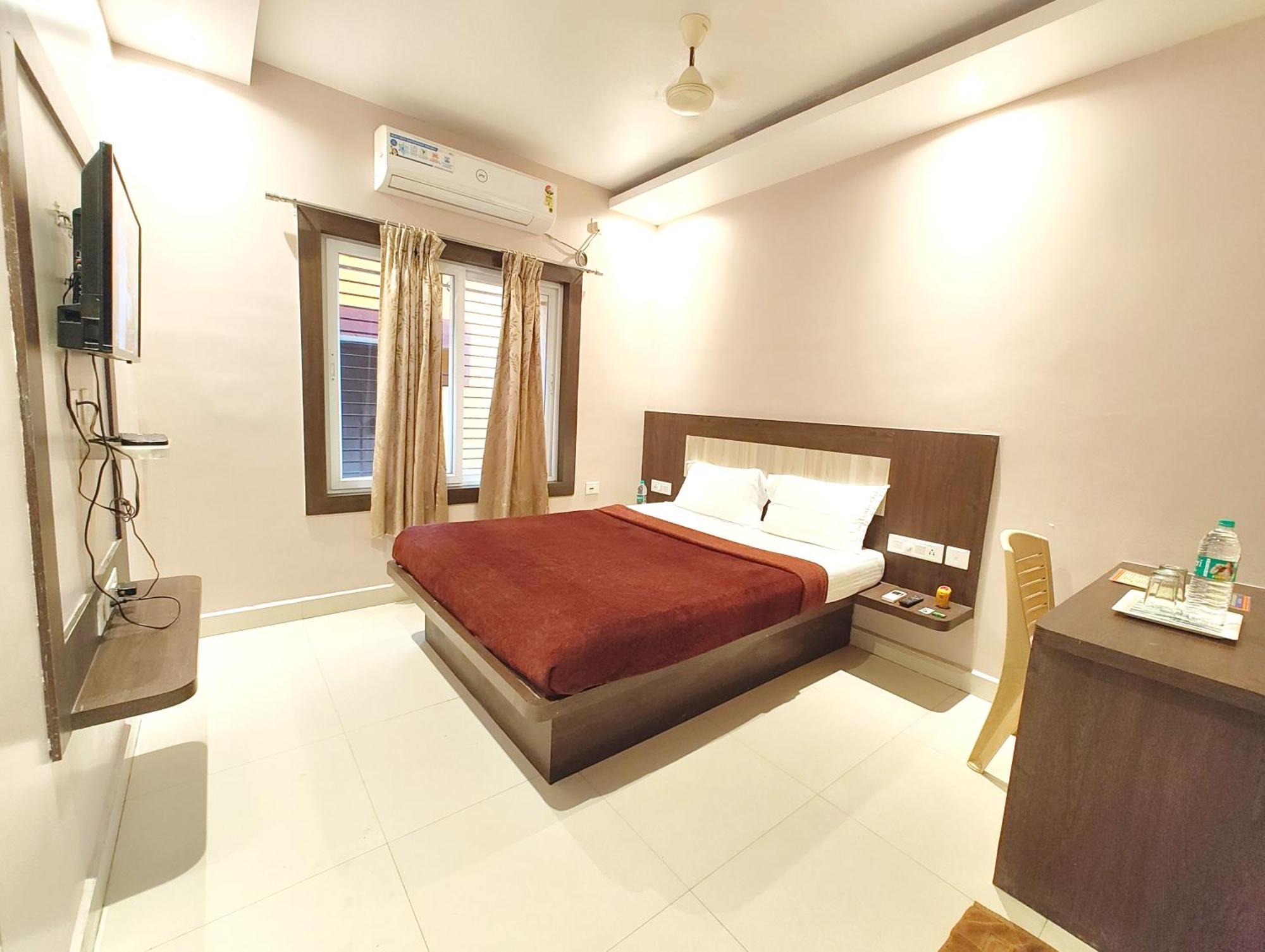 Goroomgo Hotel Home Town Puri Near Golden Beach And Temple গোরুমগো হোটেল হোম টাউন পুরী গোল্ডেন বিচ এবং মন্দিরের কাছে गोल्डन बीच के पास होटल होम टाउन - Fully-Air-Conditioned-With-Lift-Wifi-Home Style-Food Menu-And Parking Facilities - Book Now Eksteriør bilde