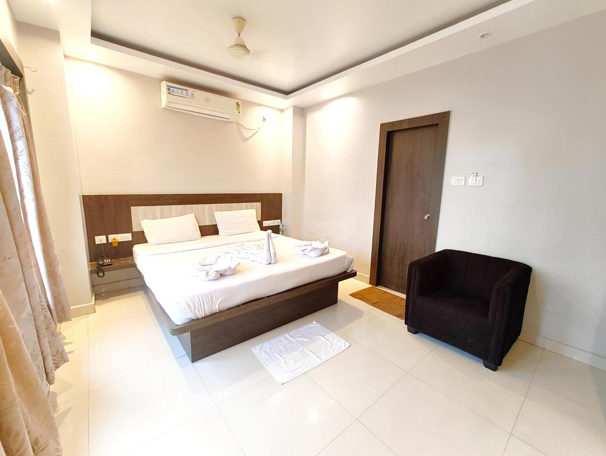 Goroomgo Hotel Home Town Puri Near Golden Beach And Temple গোরুমগো হোটেল হোম টাউন পুরী গোল্ডেন বিচ এবং মন্দিরের কাছে गोल्डन बीच के पास होटल होम टाउन - Fully-Air-Conditioned-With-Lift-Wifi-Home Style-Food Menu-And Parking Facilities - Book Now Eksteriør bilde