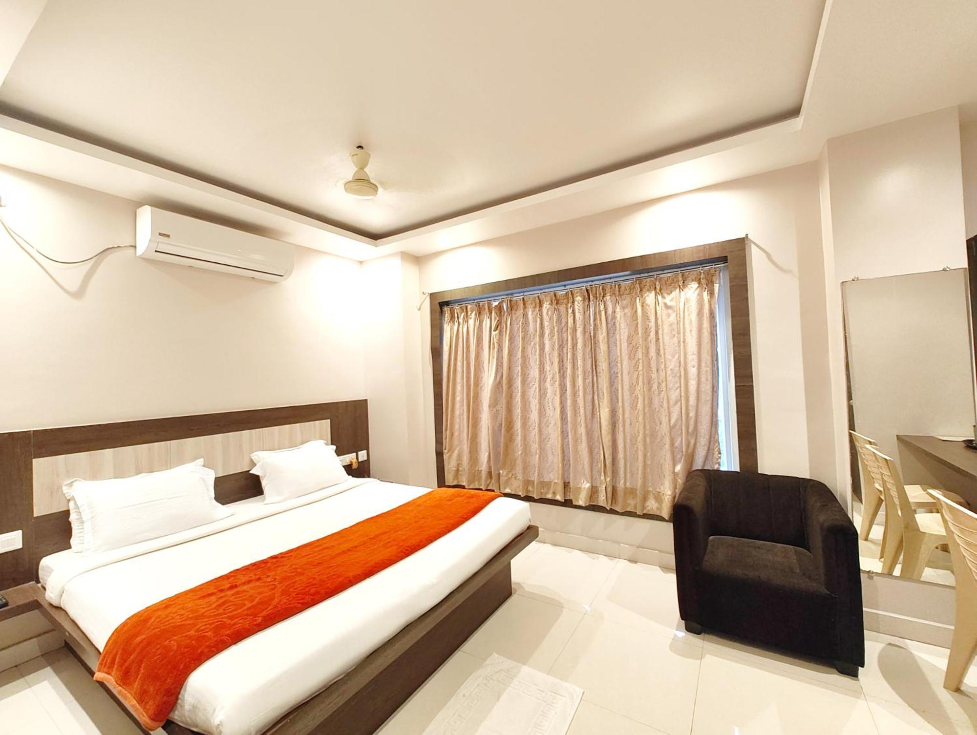 Goroomgo Hotel Home Town Puri Near Golden Beach And Temple গোরুমগো হোটেল হোম টাউন পুরী গোল্ডেন বিচ এবং মন্দিরের কাছে गोल्डन बीच के पास होटल होम टाउन - Fully-Air-Conditioned-With-Lift-Wifi-Home Style-Food Menu-And Parking Facilities - Book Now Eksteriør bilde