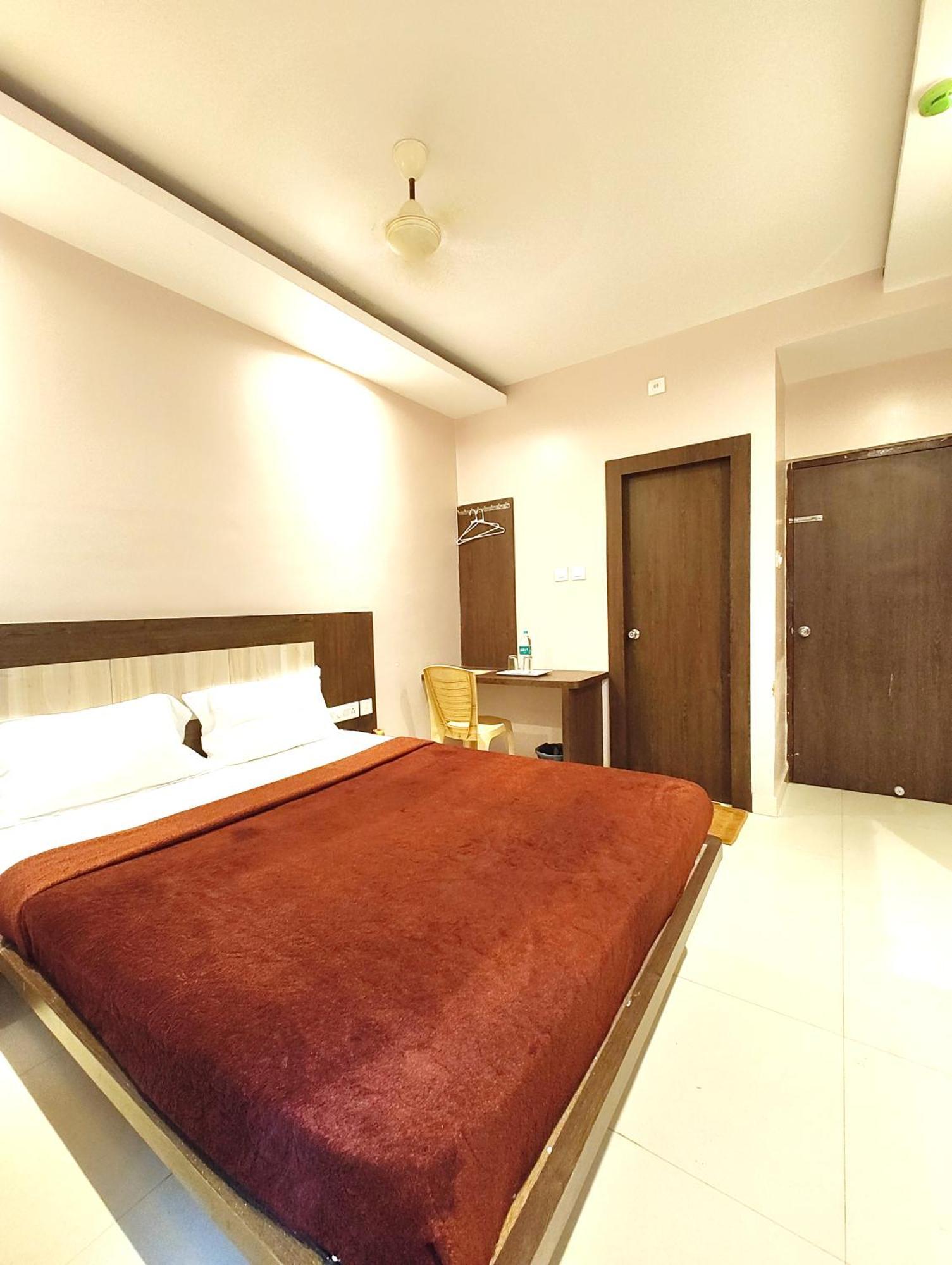 Goroomgo Hotel Home Town Puri Near Golden Beach And Temple গোরুমগো হোটেল হোম টাউন পুরী গোল্ডেন বিচ এবং মন্দিরের কাছে गोल्डन बीच के पास होटल होम टाउन - Fully-Air-Conditioned-With-Lift-Wifi-Home Style-Food Menu-And Parking Facilities - Book Now Eksteriør bilde