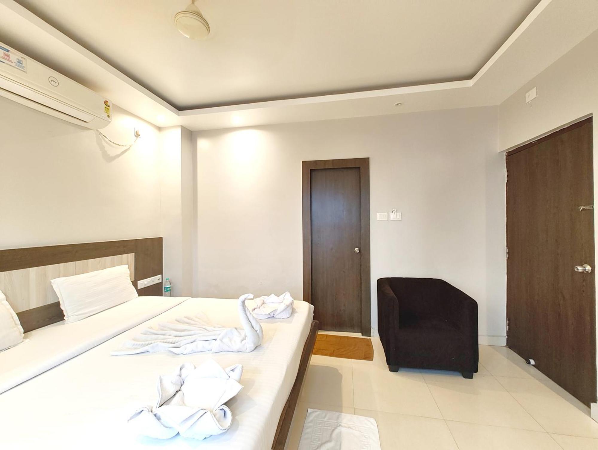 Goroomgo Hotel Home Town Puri Near Golden Beach And Temple গোরুমগো হোটেল হোম টাউন পুরী গোল্ডেন বিচ এবং মন্দিরের কাছে गोल्डन बीच के पास होटल होम टाउन - Fully-Air-Conditioned-With-Lift-Wifi-Home Style-Food Menu-And Parking Facilities - Book Now Eksteriør bilde